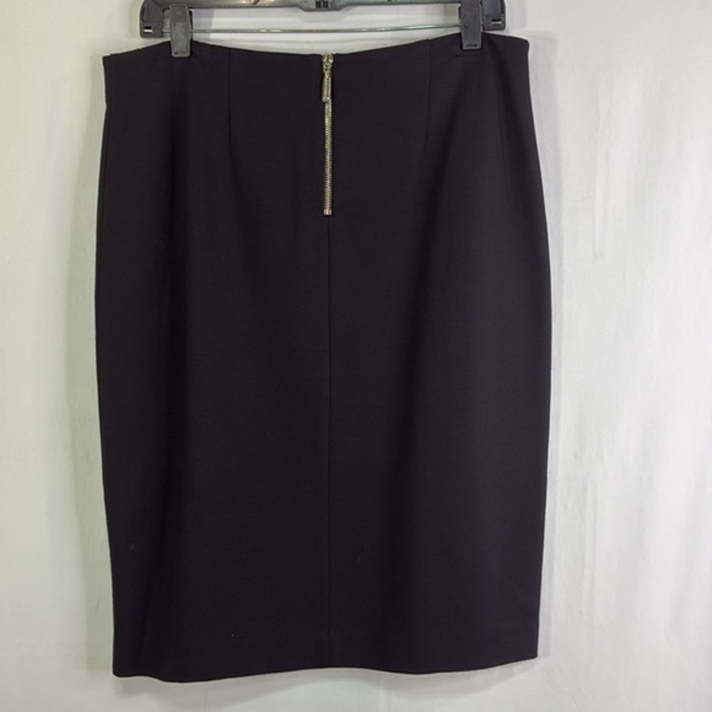 🎒 Chico’s  knit pencil skirt with gold zipper up the back: